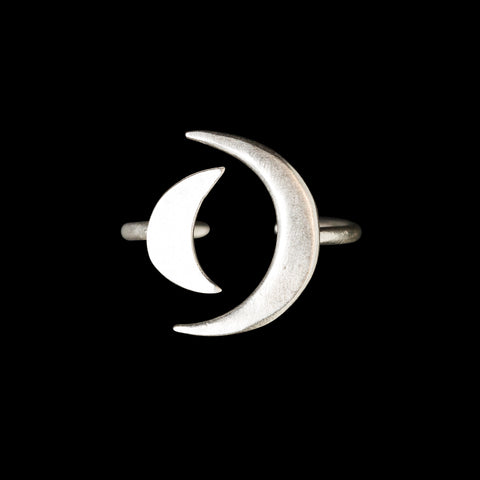 Χειροποίητο Δαχτυλίδι με φεγγάρια σε επαργυρωμένο ορείχαλκο Δ113000