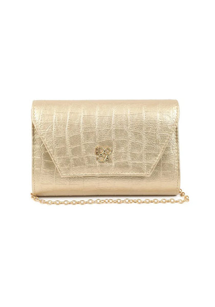 Γυναικείο βραδινό τσαντάκι DOCA clutch σε χρυσο χρώμα με κροκό υφή, κλείσιμο με καπάκι και αλυσίδα. ΤΠΤ895000