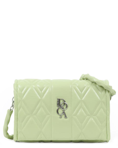 Γυναικεία τσάντα ώμου DOCA σε πράσινο λάιμ χρώμα με κλείσιμο με καπάκι, διακοσμητικές λεπτομέρειες, καπιτονέ υφή και αλυσίδα. ΤΠΤ073000