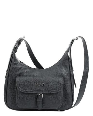 Γυναικεία τσάντα χιαστί DOCA σε μαύρο χρώμα με εξωτερική τσέπη, ημικυκλικό σχήμα και ρυθμιζόμενο λουράκι. ΤΠΤ025000