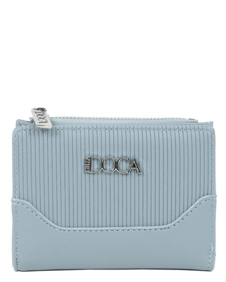 Πορτοφόλι DOCA σε γαλάζιο χρώμα με ιδιαίτερη υφή και κλείσιμο με καπάκι. ΤΠΠ513000