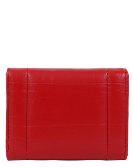 Πορτοφόλι DOCA σε κόκκινο χρώμα με διακοσμητικές λεπτομέρειες, ιδιαίτερη υφή και κλείσιμο με καπάκι. ΤΠΠ517000