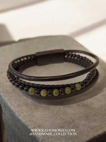 Πολυσειρο δερμάτινο βραχιόλι με μαγνητικό κούμπωμα και ημιπολύτιμες πέτρες Β298000