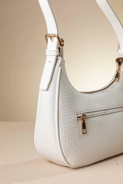 Τσαντάκι ώμου γόνδολα FRAGOLA σε λευκό χρώμα με νέο casual Logo. ΤΠΤ130000
