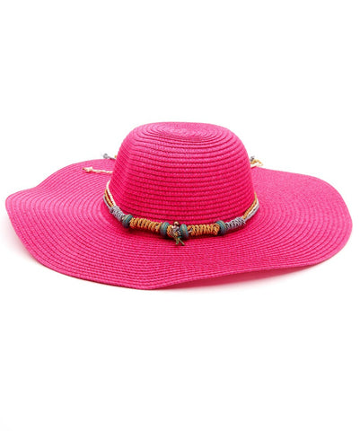 Εντυπωσιακό ψάθινο Καπέλο με φαρδύ γείσο και ιδιαίτερη διακόσμηση σε φούξια χρώμα