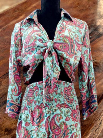 Μεταξωτό τοπ σε boho μοτίβο .    Ρ24025000