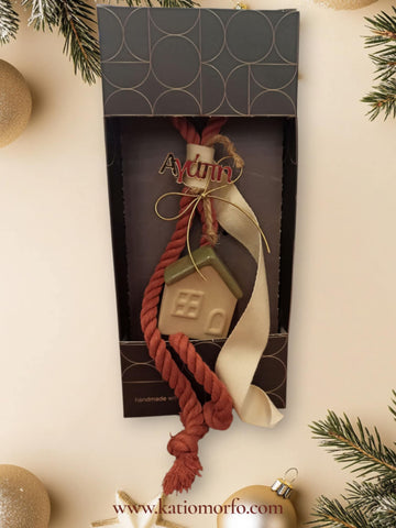 Χειροποίητο Γούρι Κεραμικό Σπιτάκι σε κουτάκι δώρου XM363000