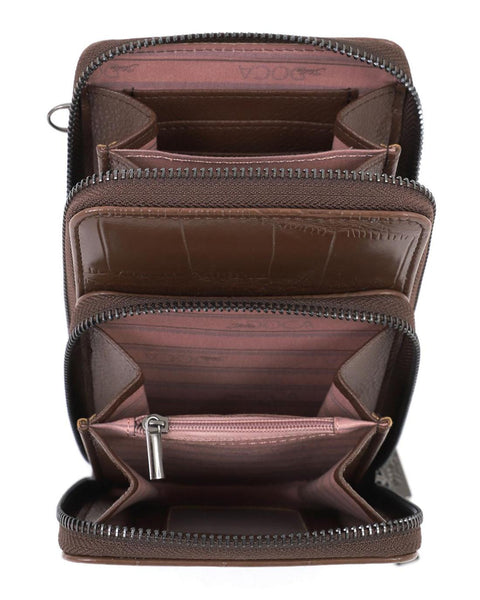 Tσάντα χιαστί DOCA σε καφέ χρώμα με αποσπώμενο/ρυθμιζόμενο λουράκι, εξωτερική τσέπη και κροκό υφή ΤΠΤ057000