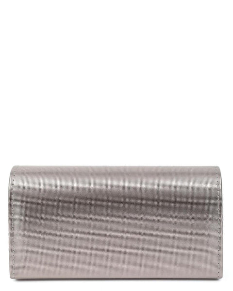 Γυναικείο βραδινό τσαντάκι DOCA clutch σε ασημί χρώμα με αλυσίδα και  κλείσιμο με καπάκι. ΤΠΤ893000