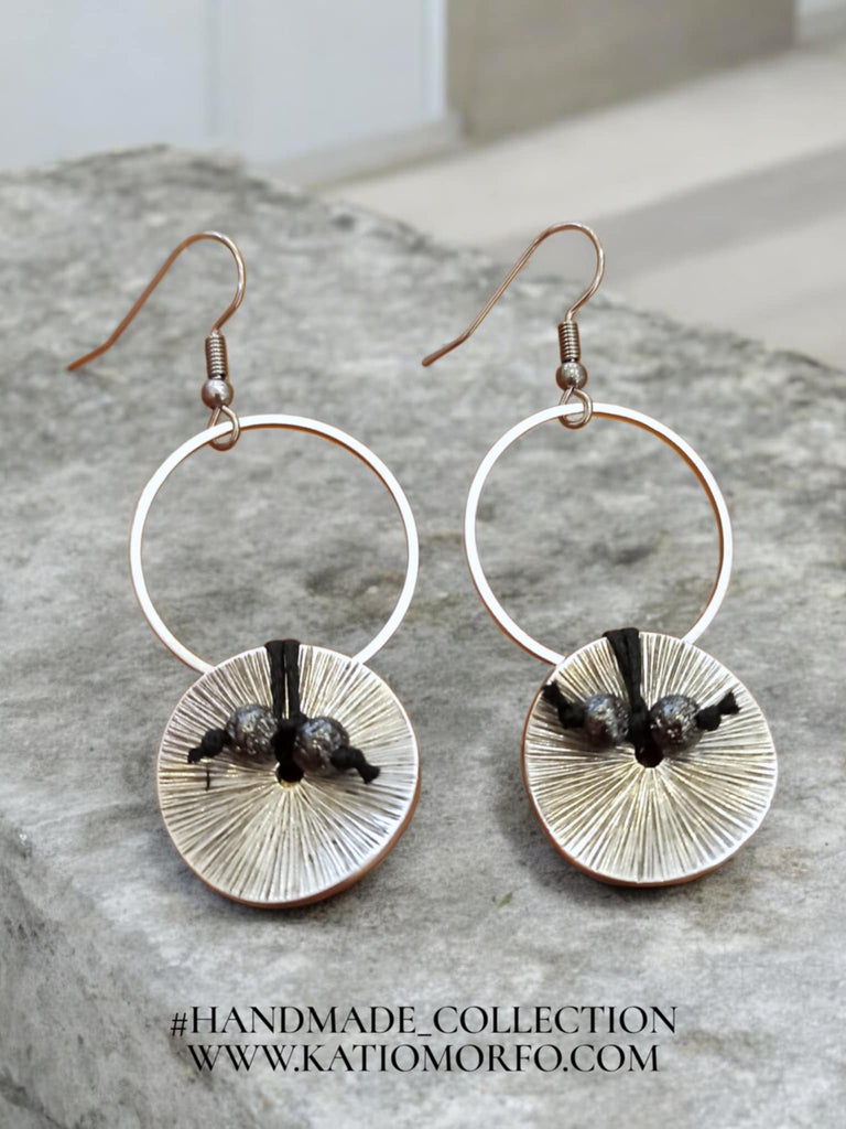 Χειροποίητα Σκουλαρίκια σε γεωμετρικό σχέδιο με ημιπολύτιμες πέτρες. Σ564000