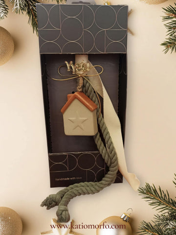 Χειροποίητο Γούρι Κεραμικό Σπιτάκι σε κουτάκι δώρου XM364000