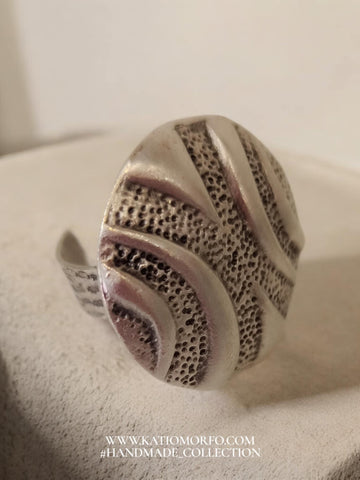 Χειροποίητο έθνικ δαχτυλίδι ζάμακ σε ρυθμιζόμενο μέγεθος Δ277000